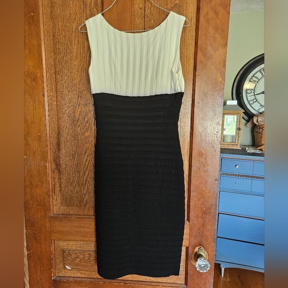 Calvin Klein Black White Colorblock Sheath Dress 6 | Professional Bodycon Office